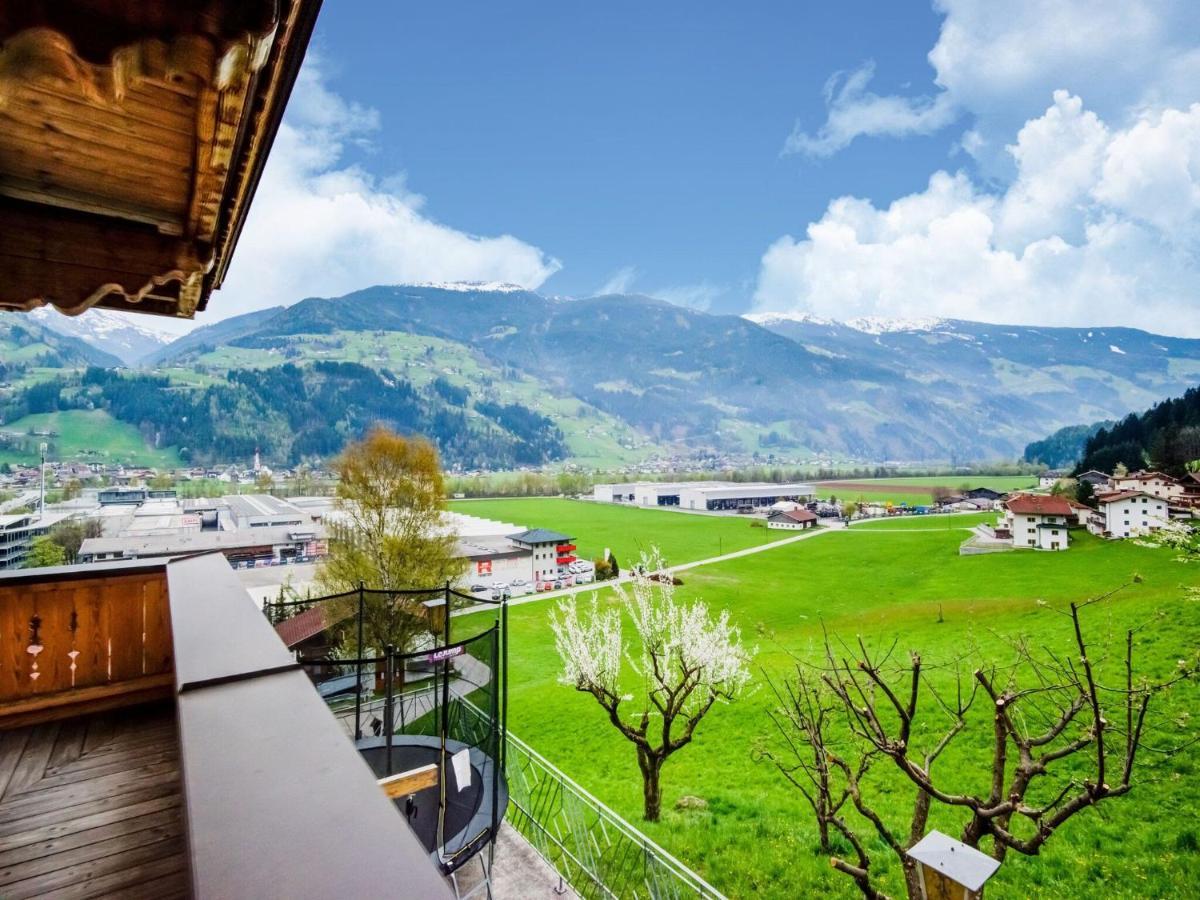 Scenic Apartment In Tirol With Garden Kaltenbach Exterior photo